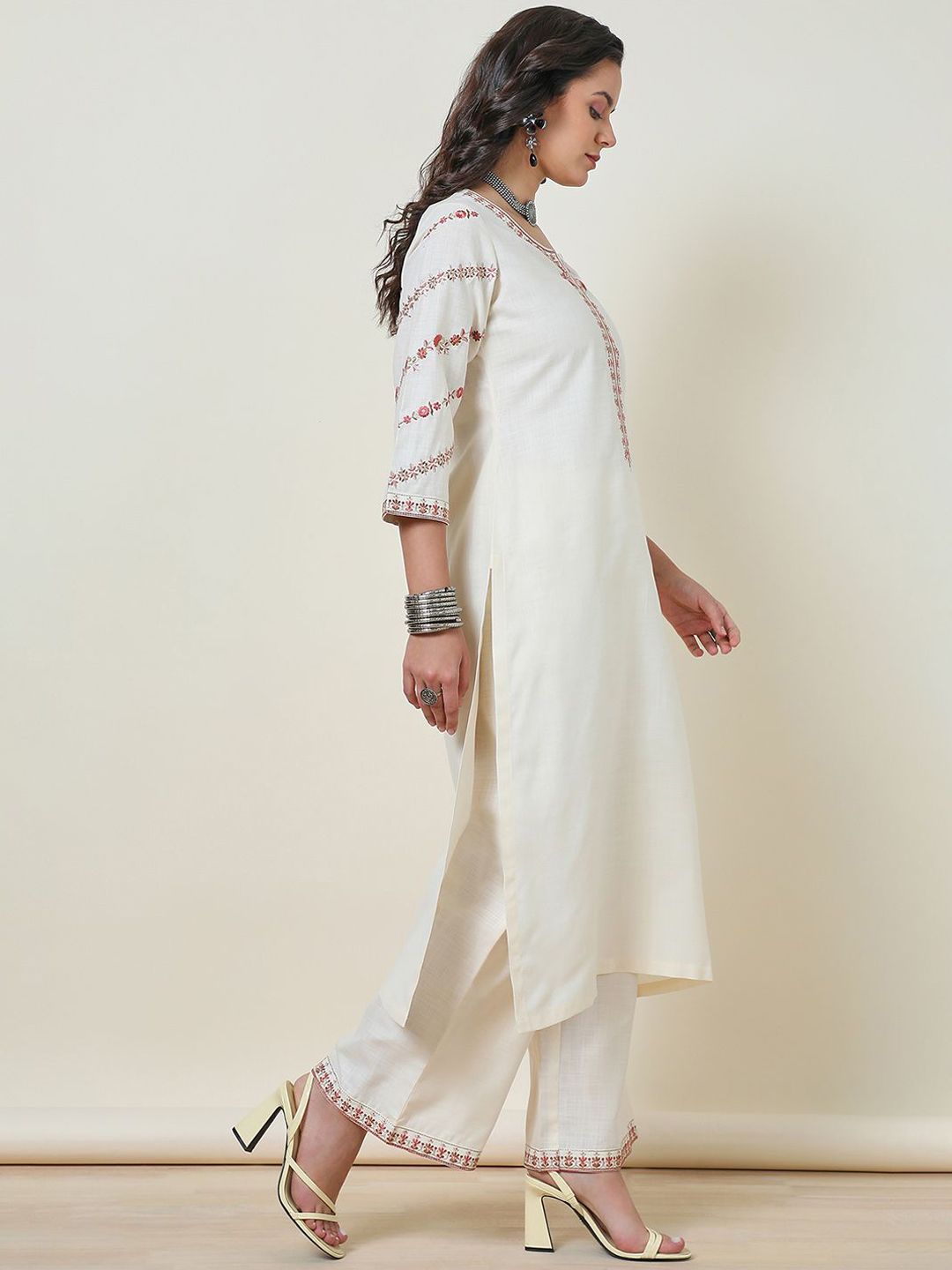 Dhiyona SO Women's Cream-Coloured Floral Yoke Design Thread Work Straight Kurta With Palazzos