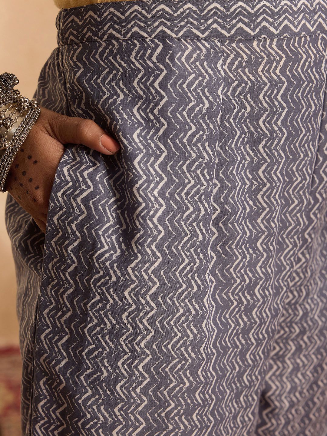 Dhiyona IE Floral Printed Pure Cotton Straight Kurta with Trousers & Dupatta