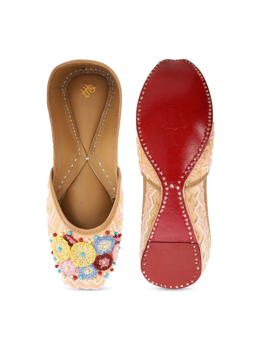 Dhiyona HOP Women Embroidered Mojaris