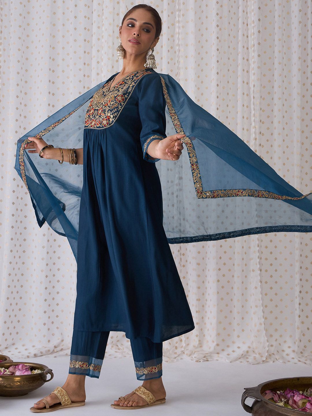 Dhiyona IE Floral Embroidered Round Neck Liva Straight Kurta with Trousers & Dupatta