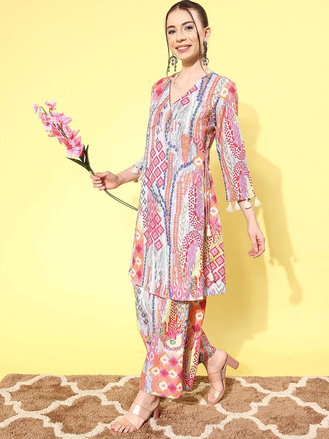 Dhiyona VA Women'sGrey & Pink Abstract Printed A-Line Kurta With Palazzos
