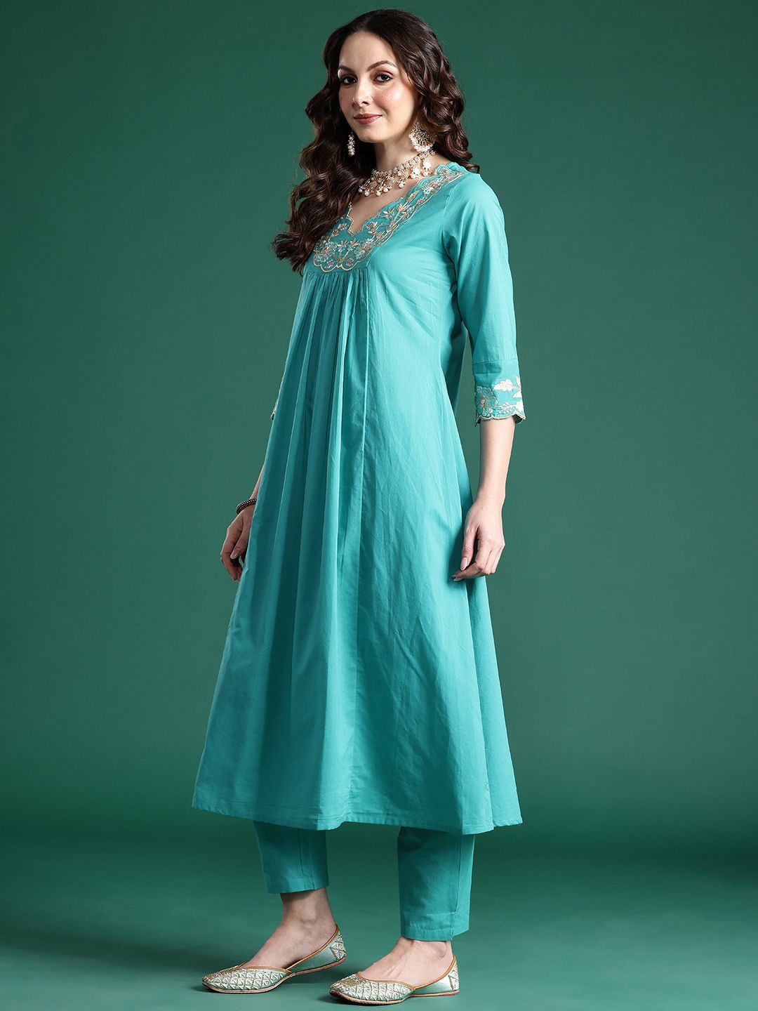 Dhiyona IE Floral Embroidered Pure Cotton Kurta with Trousers & Dupatta