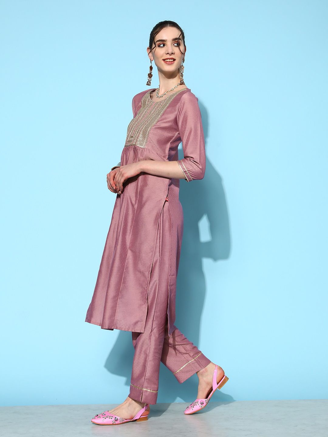Dhiyona VA Women's Mauve Embroidered Kurta With Trousers & Dupatta