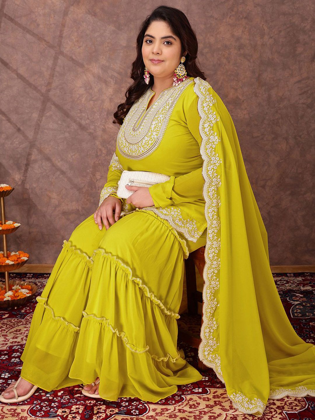 Dhiyona IN Women Floral Yoke Design Regular Thread Work Kurta Set With Dupatta