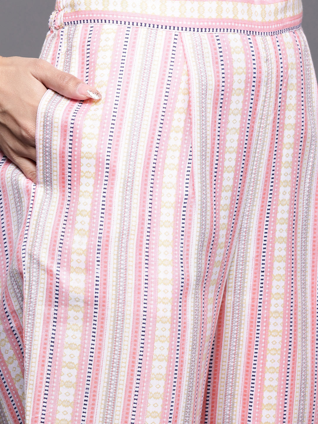 Dhiyona VR Women's Kurta With Button Down Paired With Vertical Strip Printed Pant