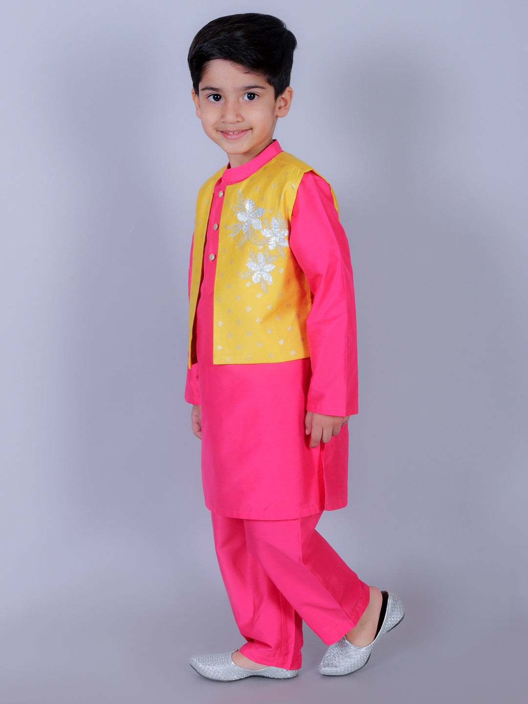 Zarqa Boys Pink Kurta with Pant and Jacket set