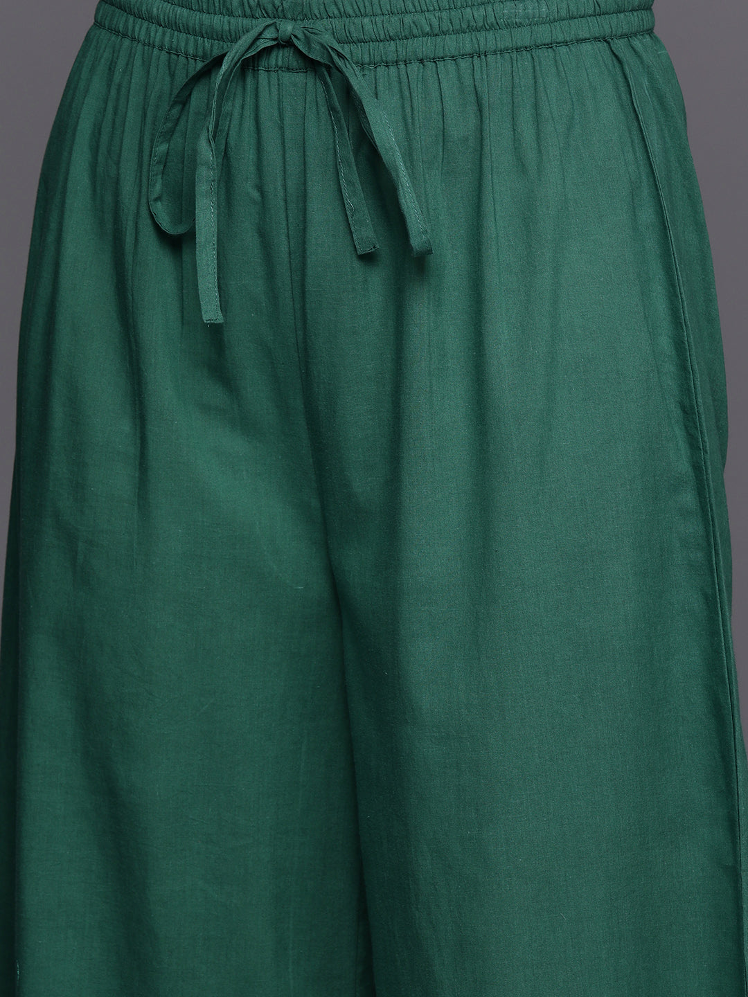 Dhiyona VR Women's Straight Kurta With Round Neck Paired With Green Solid Palazzo And Green Solid Dupatta