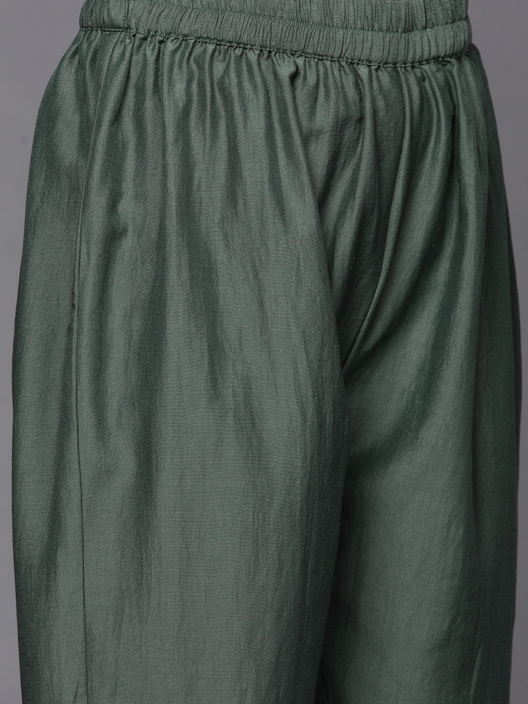 Dhiyona VR Women's Green Embroidered Kurta With Contrast Bottom And Dupatta