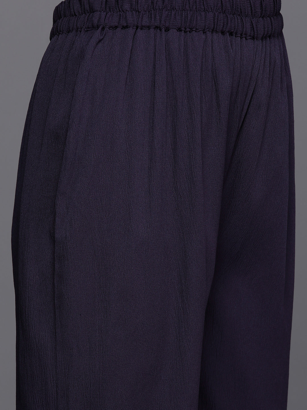 Dhiyona VR Women's Navy Blue Cotton Lace Detailed Kurta Set