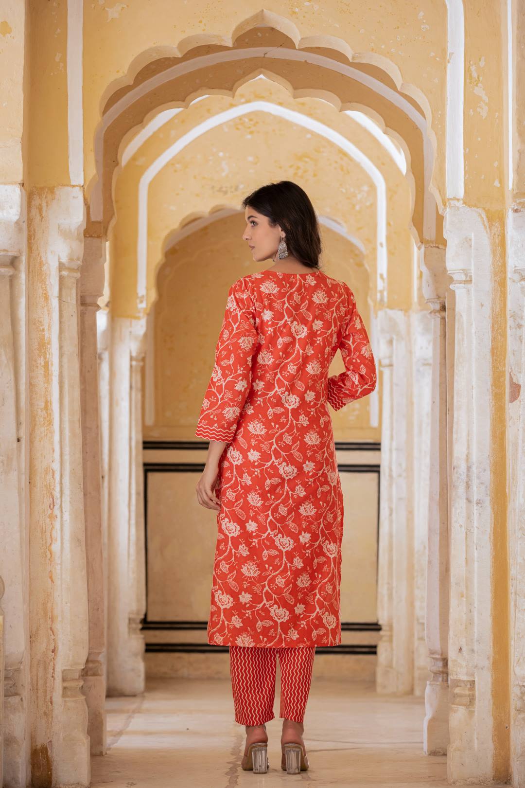 Dhiyona VR Women's Red Printed Round Neck Straight Kurta With Bottom And Dupatta