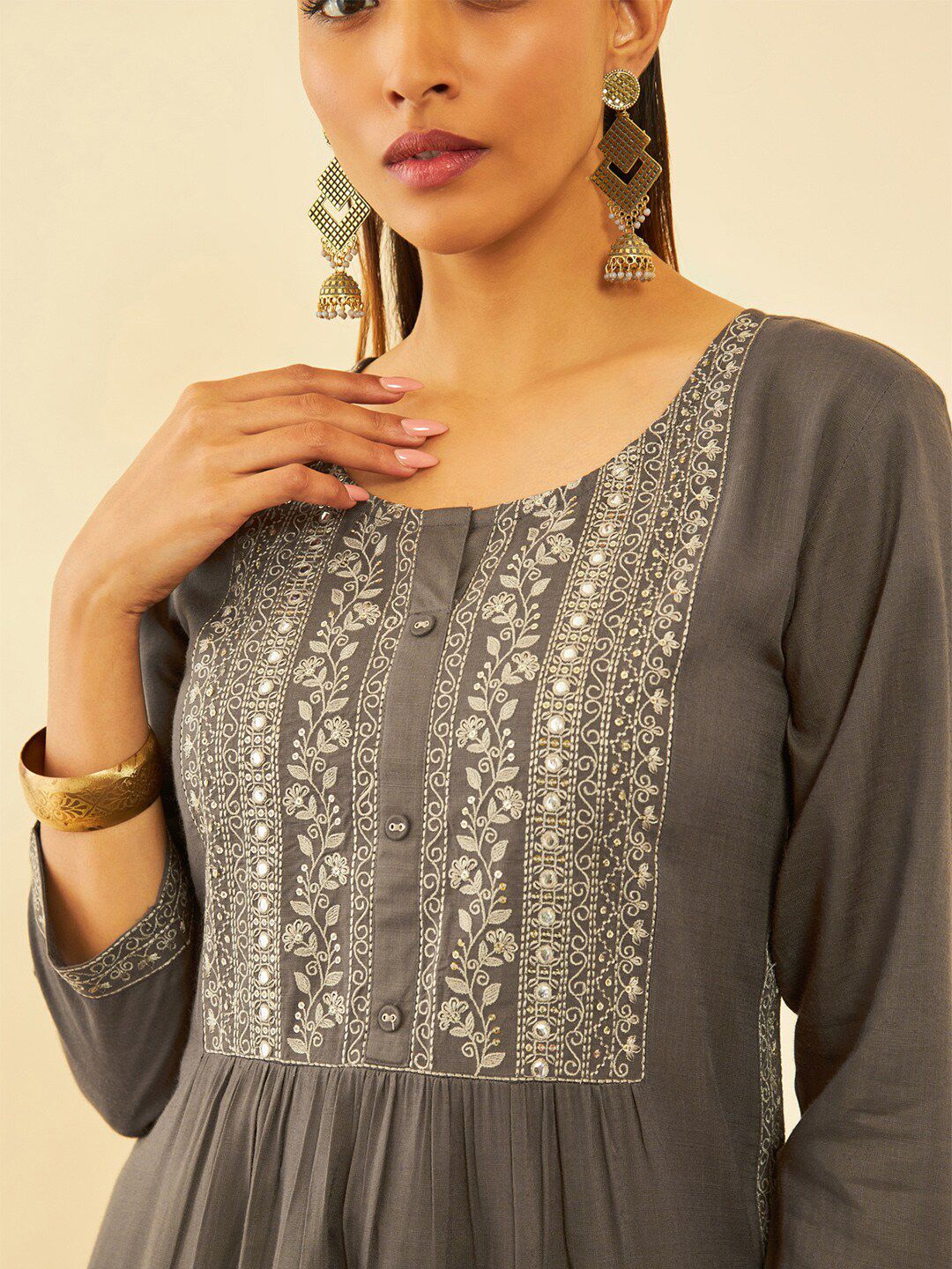 Dhiyona SO Women's Ethnic Motifs Embroidered Regular Sequinned Kurta with Trouser