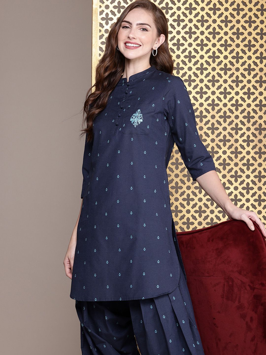 Dhiyona PD Women Women Woven design Regular Jashn Kurta with Patiala