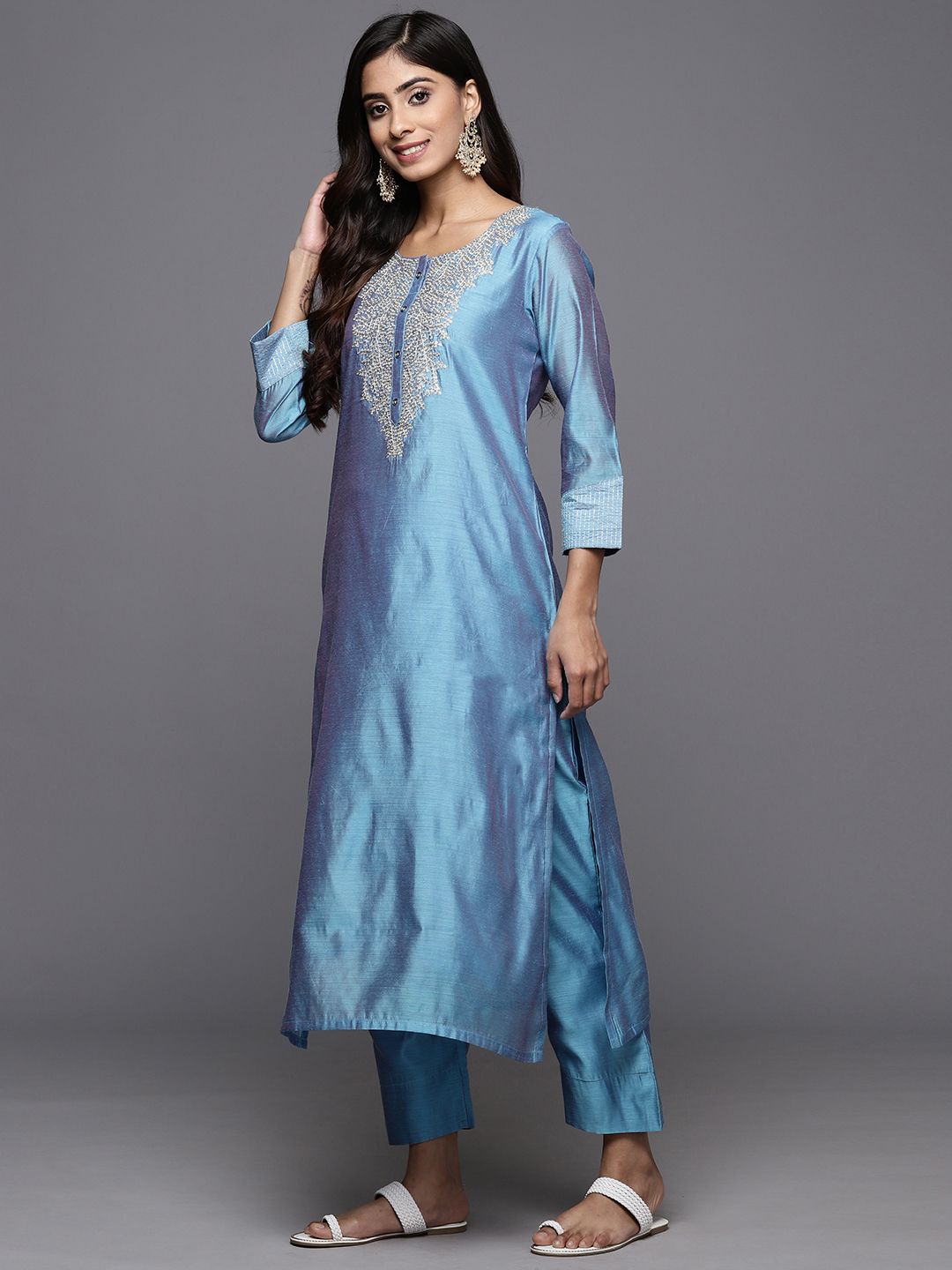 Dhiyona VA Women'sFloral Embroidered Chanderi Silk Kurta With Trousers & Dupatta