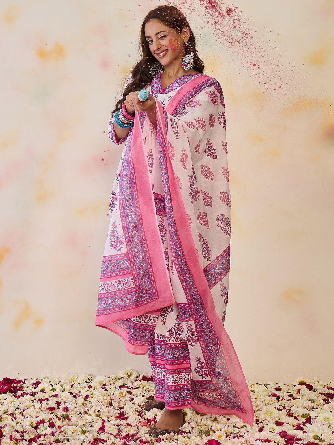 Dhiyona IE Women Floral Printed Regular Pure Cotton Kurta with Palazzos & With Dupatta