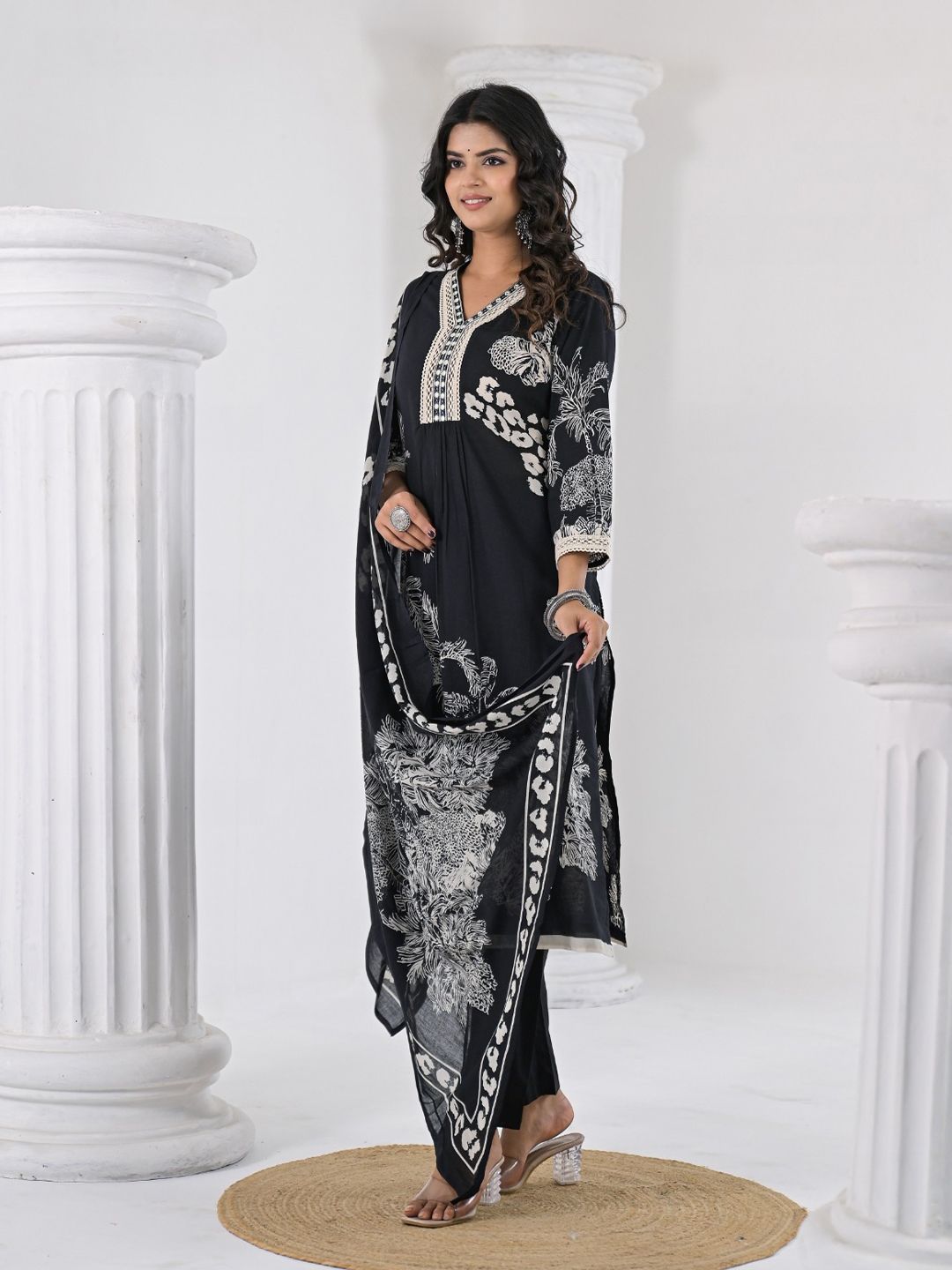 Dhiyona VA Women's Floral Printed Regular Thread Work Pure Cotton Kurta with Trousers & With Dupatta