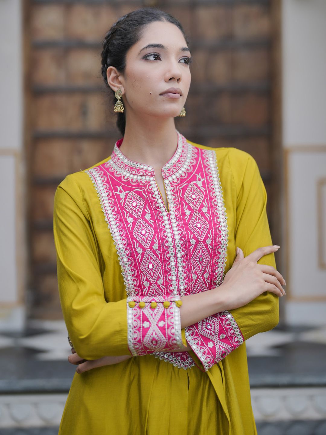 Dhiyona IE Women Ethnic Motifs Embroidered Pleated Mirror Work Kurta with Trousers