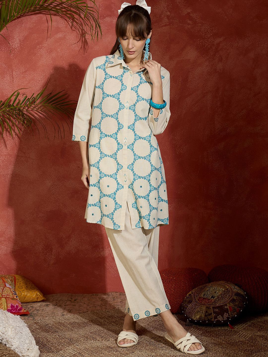 Dhiyona IE Floral Screen Printed Shirt Collar Straight Kurta With Trousers