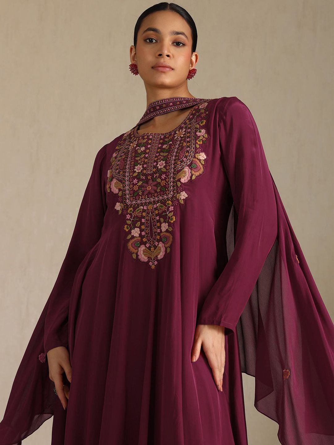 Dhiyona SO Women's Women Floral Printed Empire Thread Work Kurta with Trousers & With Dupatta