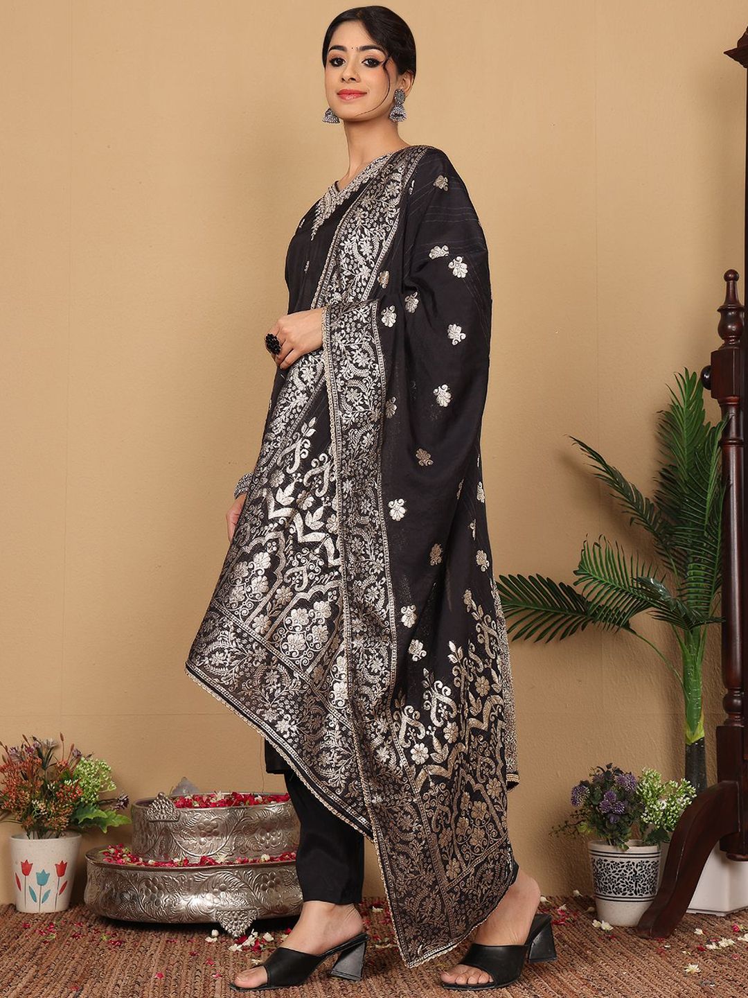 Dhiyona VA Women'sEthnic Motifs Woven Design Zari Pure Silk Straight Kurta With Trouser & Dupatta