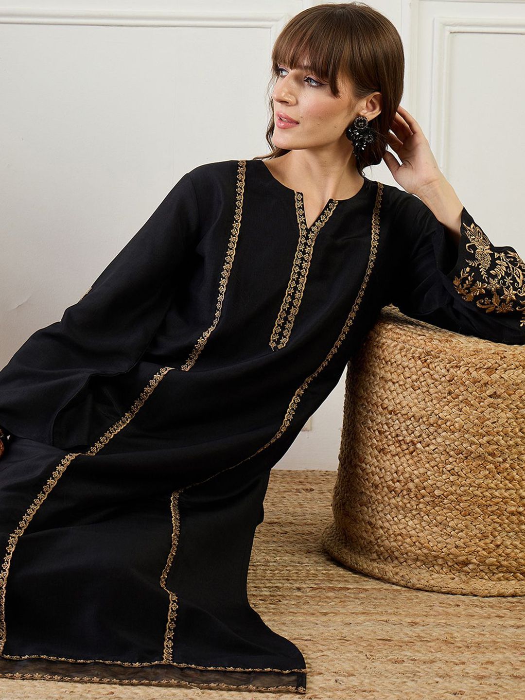 Dhiyona IE Embroidered Round Neck Top With Trousers Co-Ords