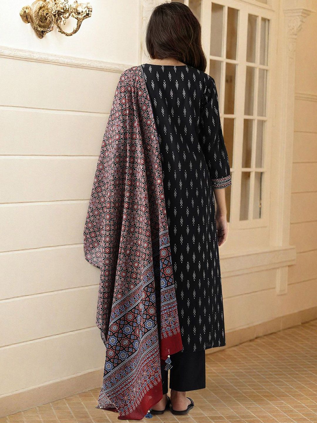 Dhiyona IS Women's Ethnic Motifs Printed Pure Cotton Straight Kurta With Trouser & Dupatta