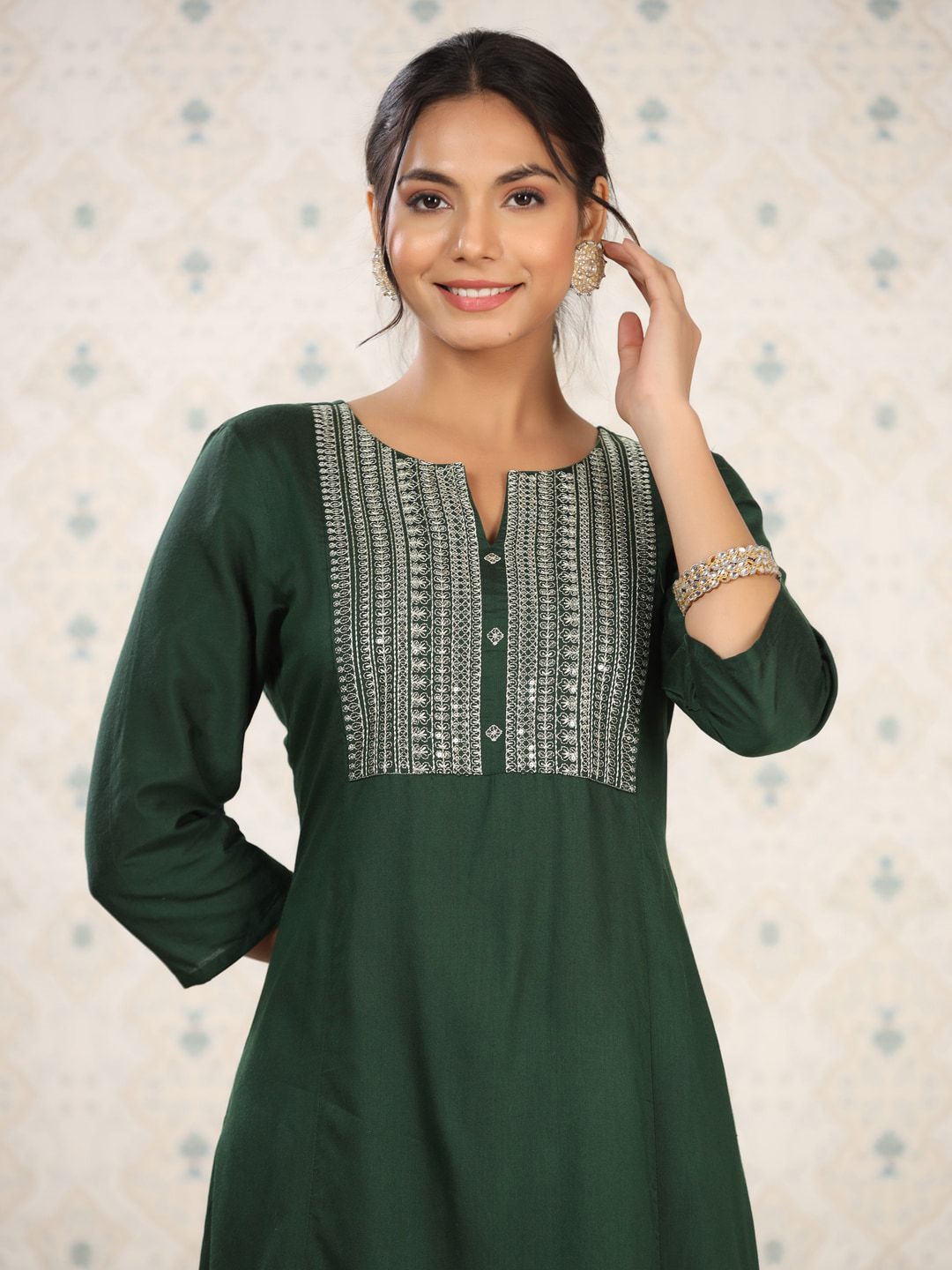 Dhiyona OD Round Neck Thread Work Kurta
