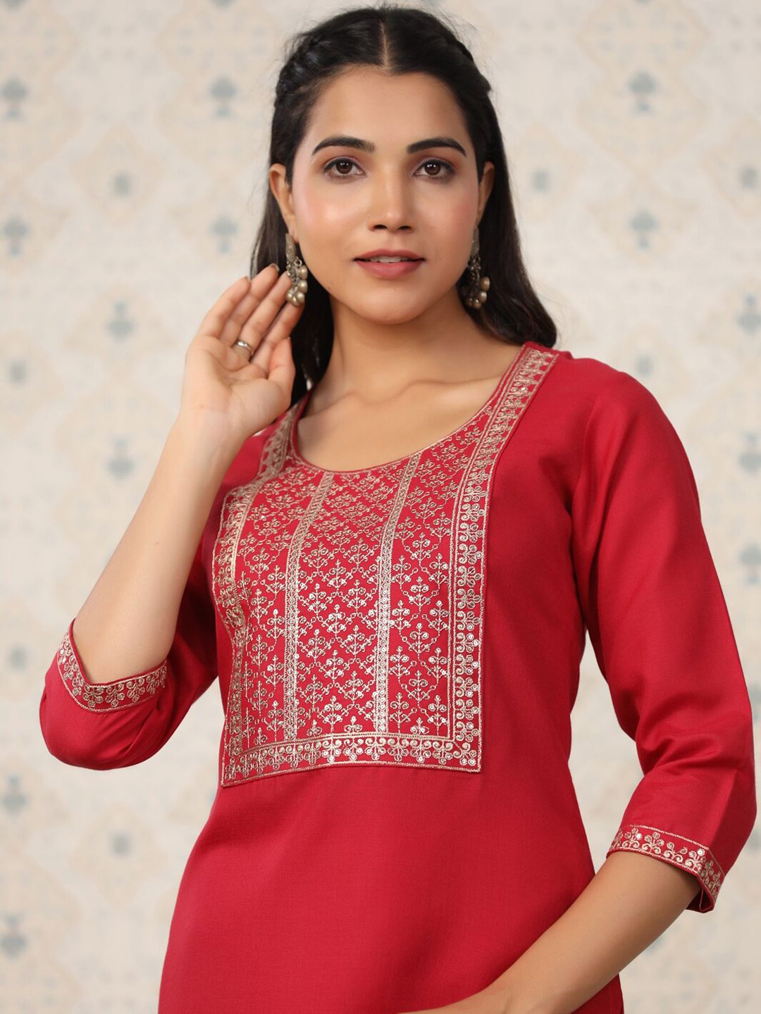 Dhiyona OD Ethnic Motifs Yoke Design Sequinned Kurta with Trousers