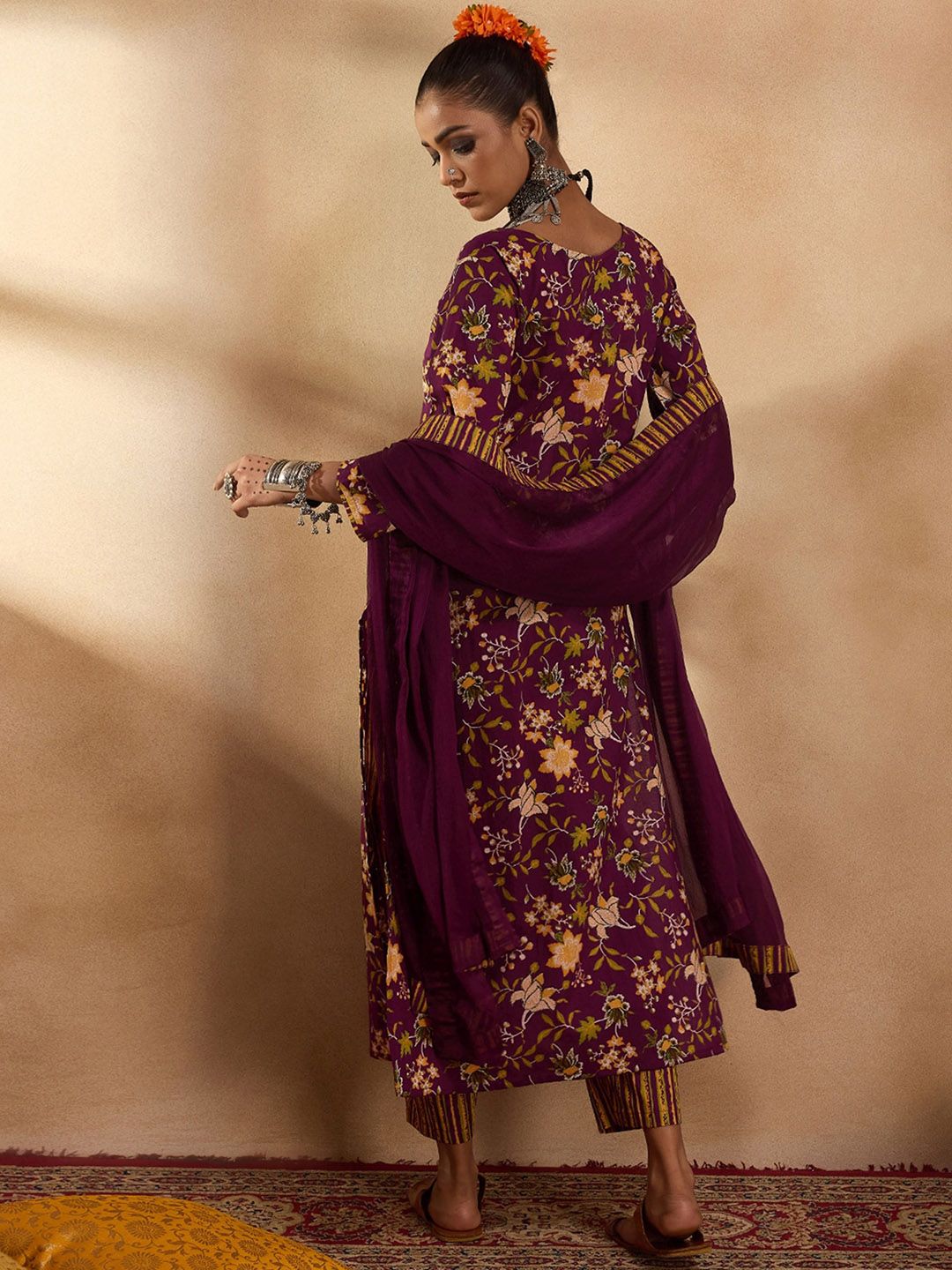 Dhiyona IE Floral Printed Round Neck Three-Quarter Sleeves Pure Cotton Kurta Set