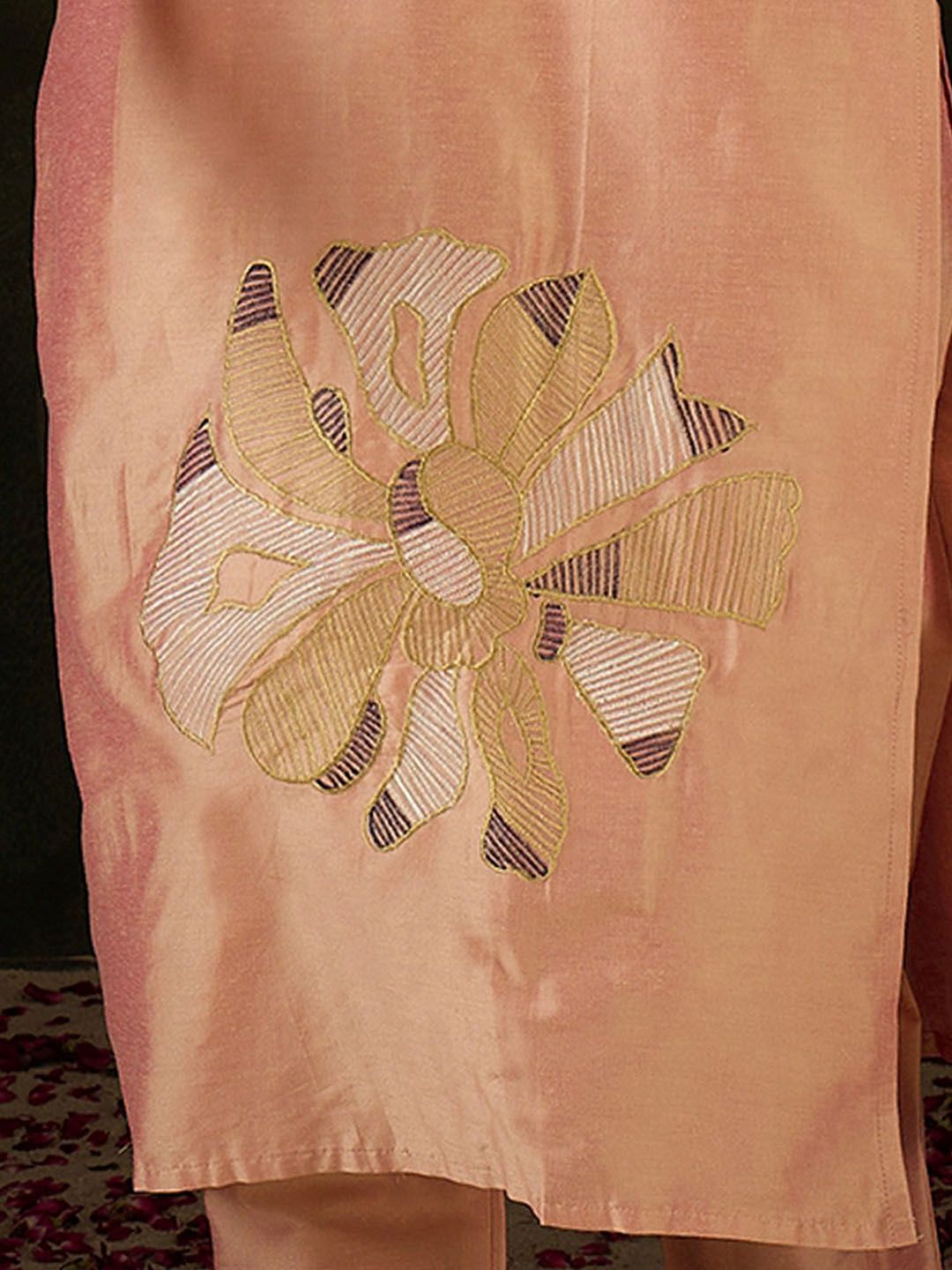 Dhiyona IE Women Floral Embroidered Regular Thread Work Kurta with Trousers