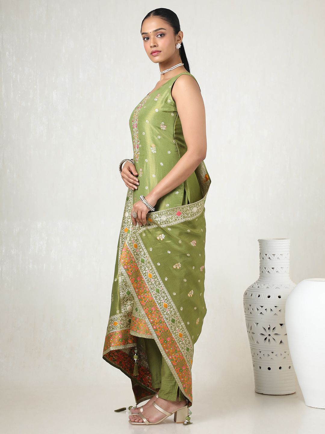 Dhiyona SO Women's Women Regular Sequinned Kurta with Trousers & With Dupatta