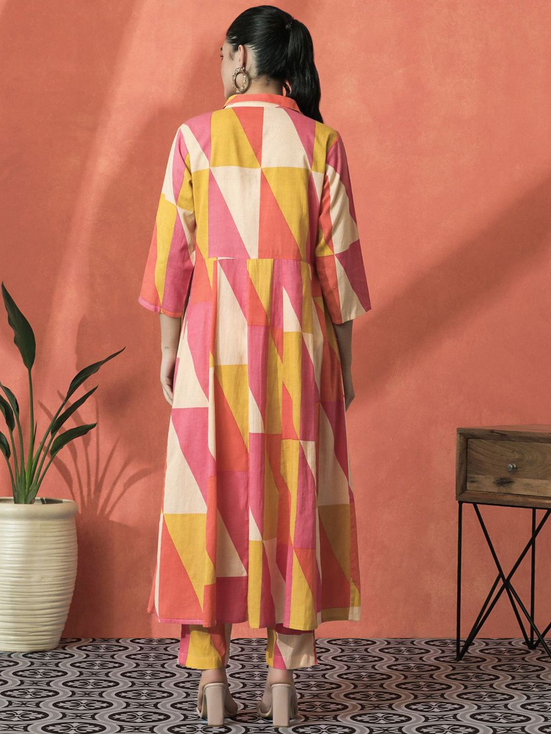 Dhiyona SN Women's Colourblocked Shirt Collar A-Line Pure Cotton Kurta With Trousers