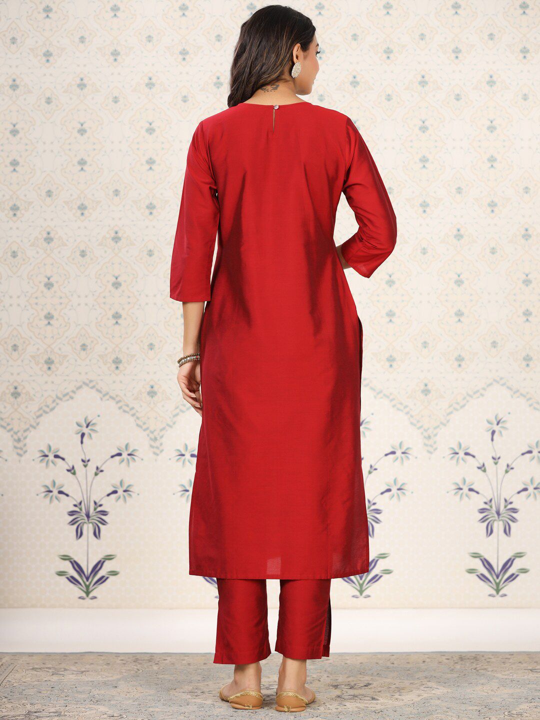 Dhiyona OD Floral Embroidered Kurta