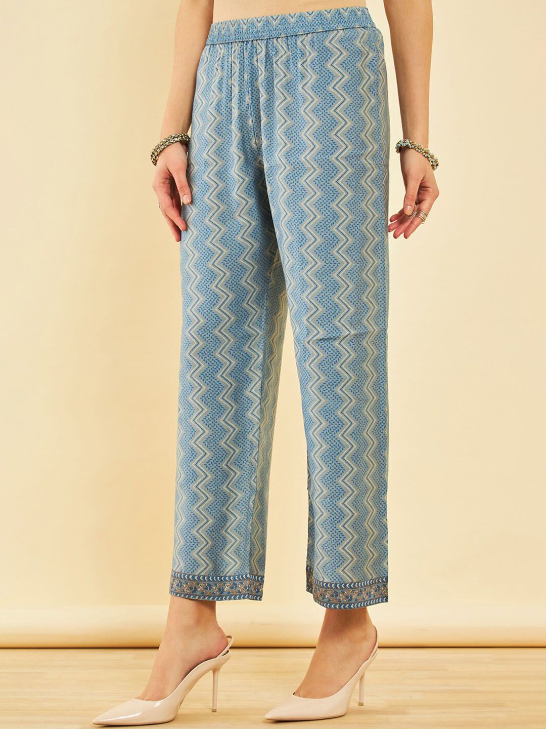 Dhiyona SO Women's Ethnic Motifs Printed Regular Thread Work Kurta with Trousers