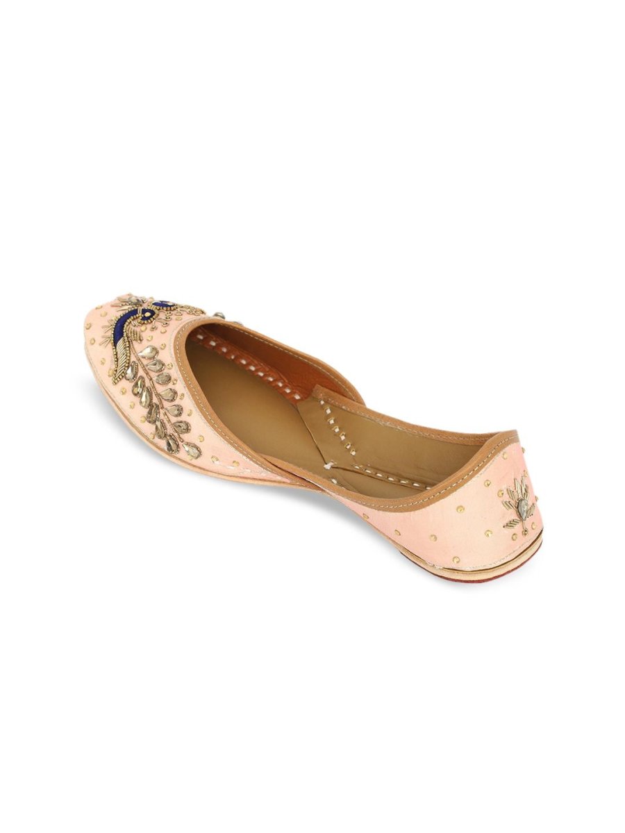 Dhiyona AK Women Rose Gold Coloured Ethnic Embellished Mojaris