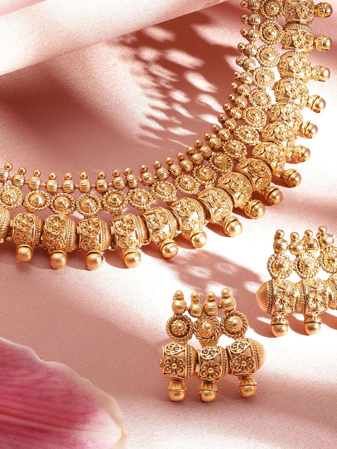 Dhiyona RJ Women's 22K Gold-Plated Traditional Handcrafted Jewellery Set with Intricate Detailing