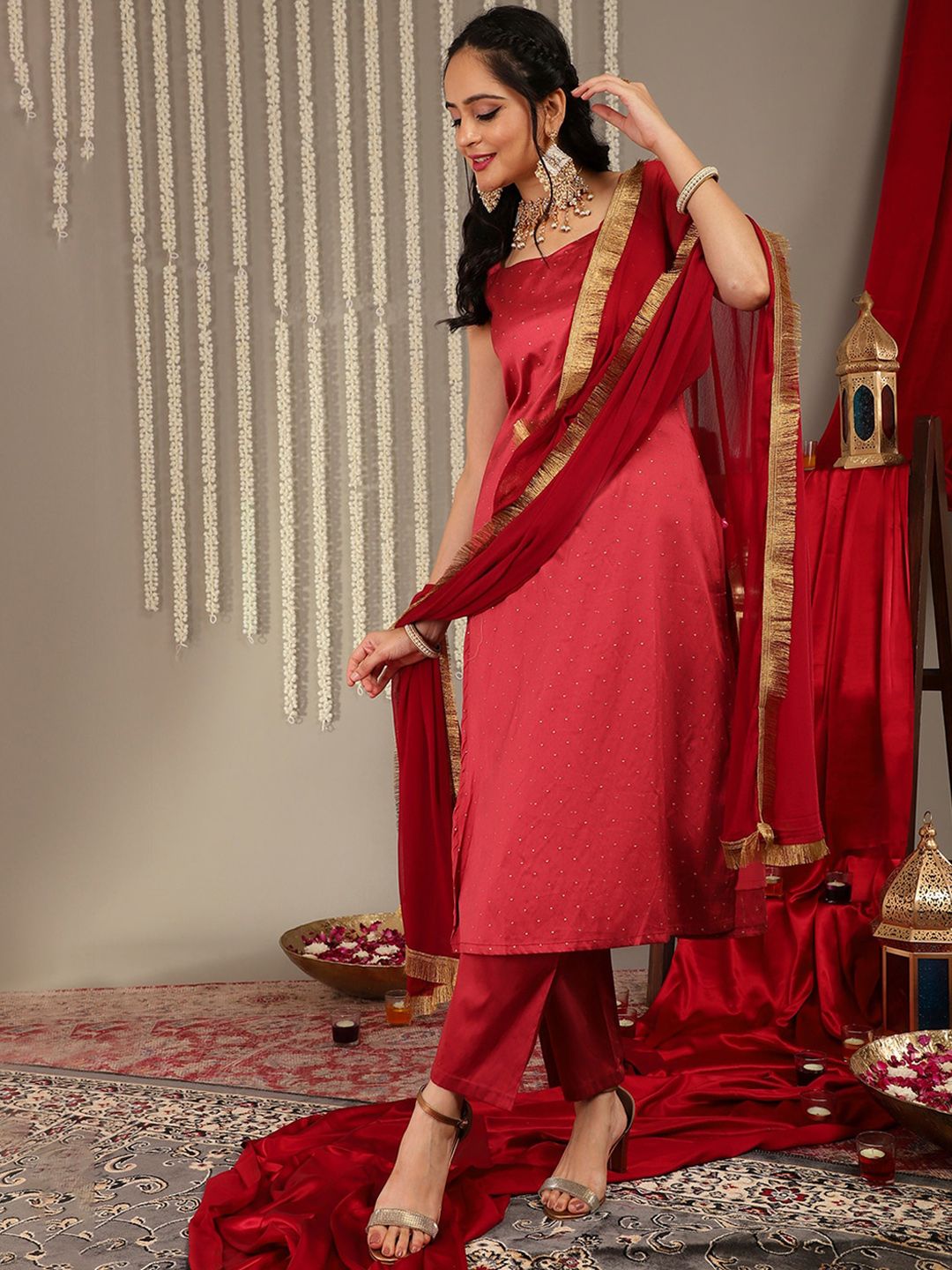 Dhiyona VA Women'sWoven Design Shoulder Straps Zari Detail Straight Kurta & Trousers With Dupatta