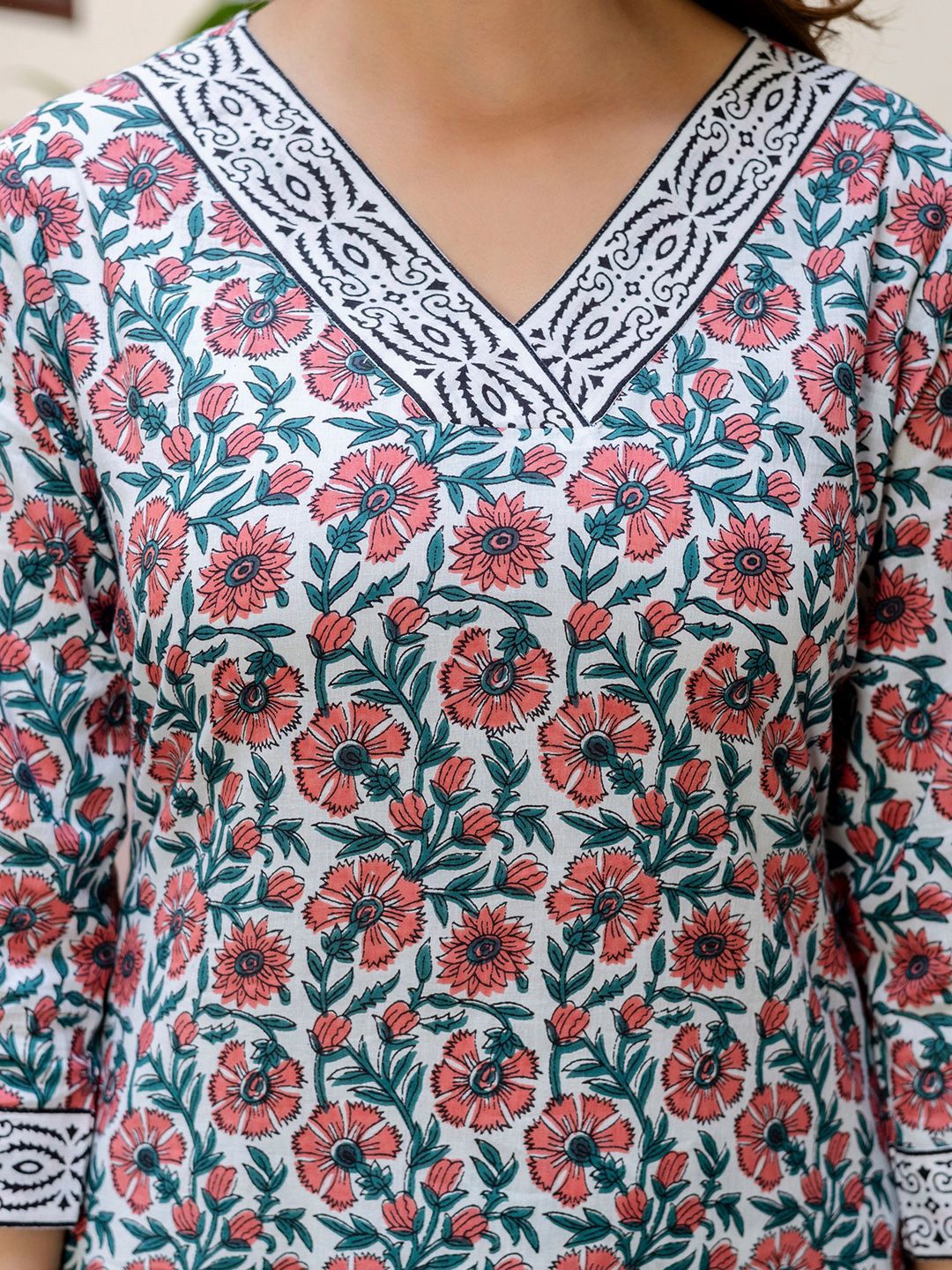 Dhiyona IE Floral Printed V-Neck Pure Cotton Straight Kurta With Palazzo And Dupatta