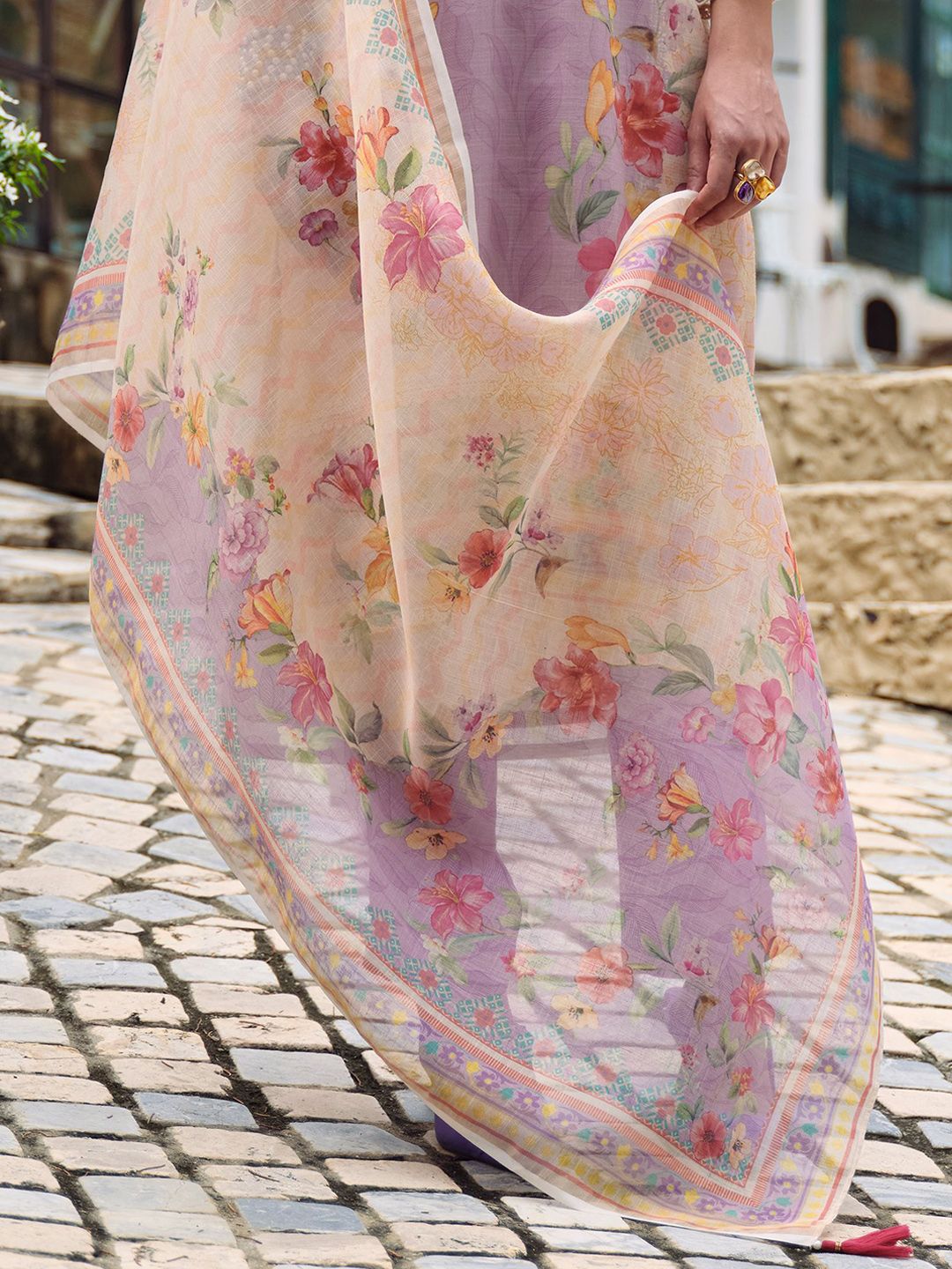 Floral Embroidered Beads and Stones Linen Kurta with Trousers & Dupatta