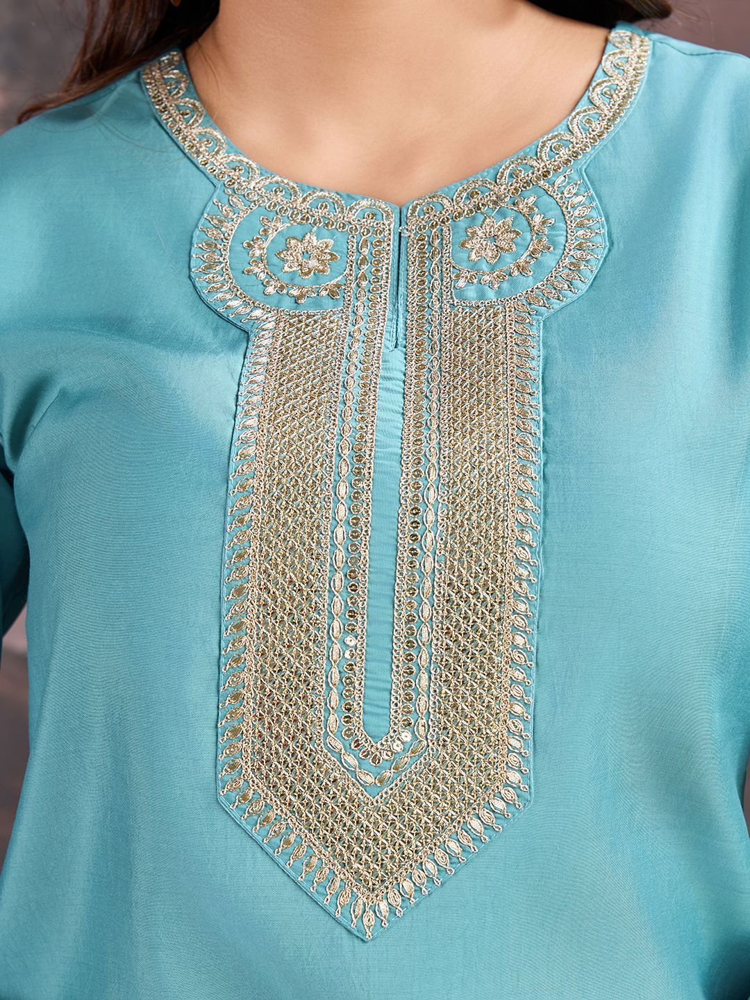 Dhiyona PD Women Ethnic Motifs Yoke Design Sequinned Straight Kurta & Trouser With Dupatta