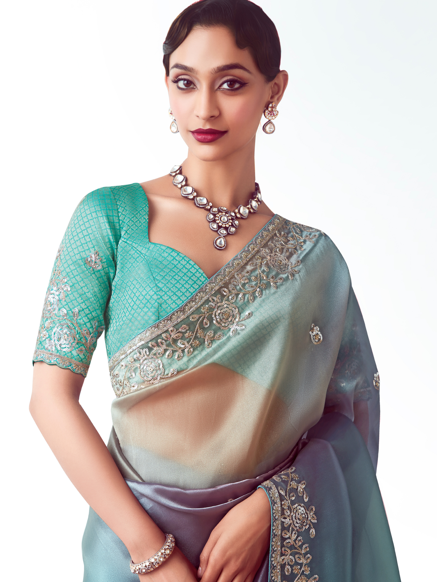 Dhiyona KM Women Blue Silk Saree