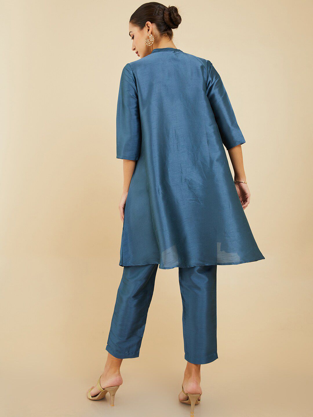 Dhiyona SO Women's Beads and Stones Kurta with Trousers