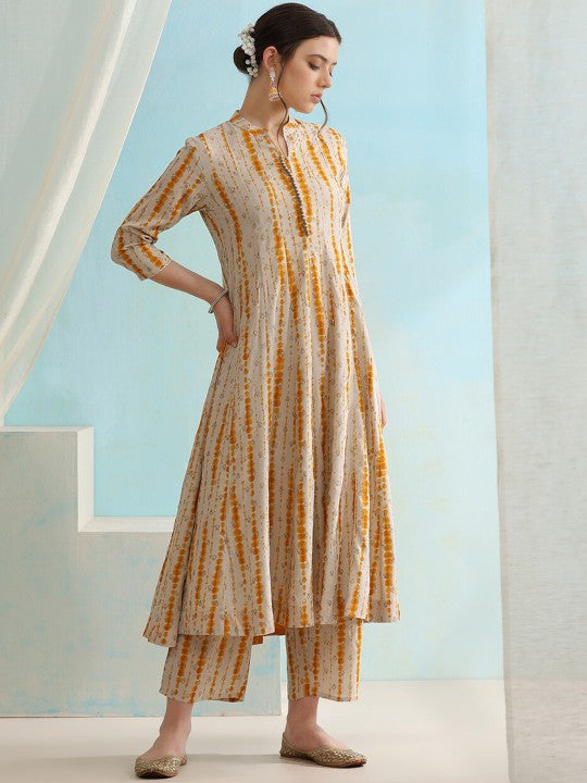 Women's Striped Dyed Mandarin CollarThree-Quarter Sleeves Kurta Set