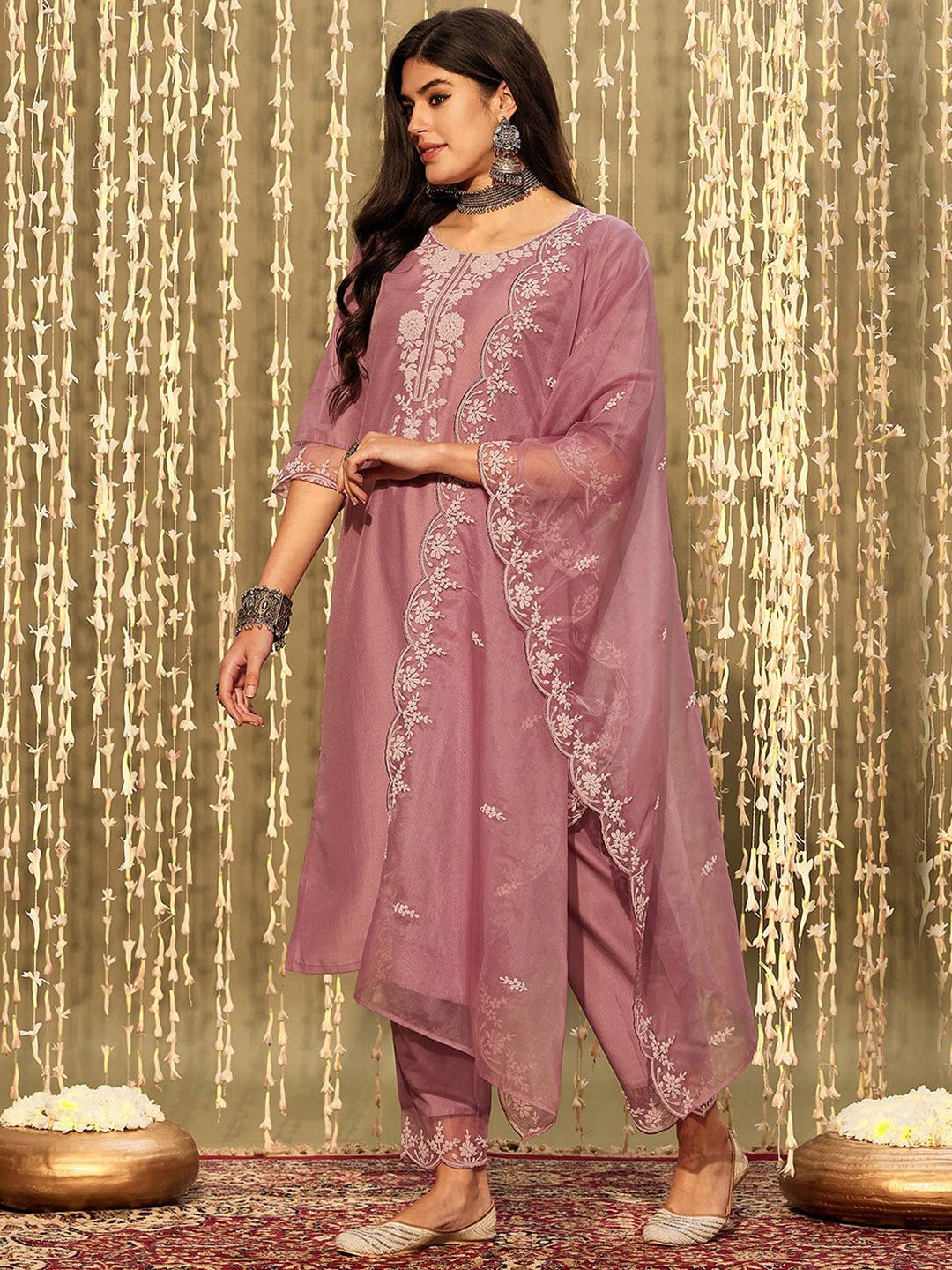 Dhiyona IE Yoke Design Regular Thread Work Kurta with Trousers & With Dupatta
