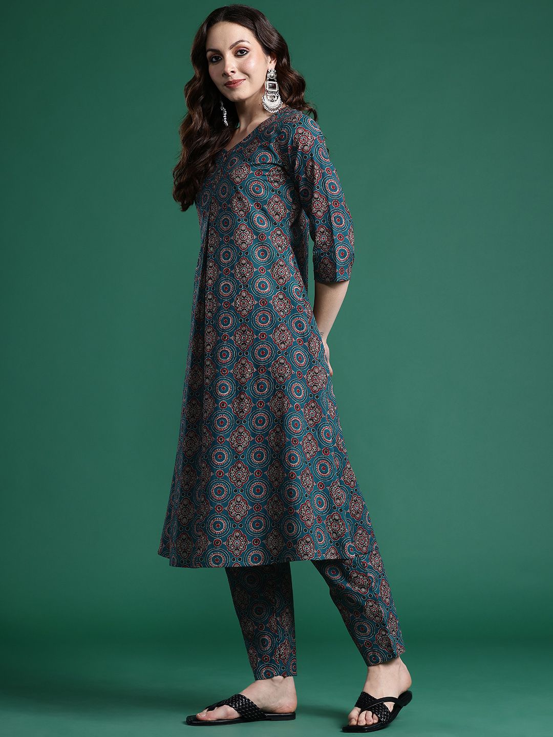 Dhiyona IE Ethnic Motifs Printed Pure Cotton Kurta with Trousers