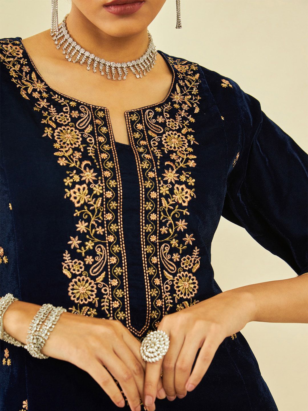 Dhiyona SO Women's Ethnic Motifs Embroidered Regular Thread Work Velvet Straight Kurta with Trousers