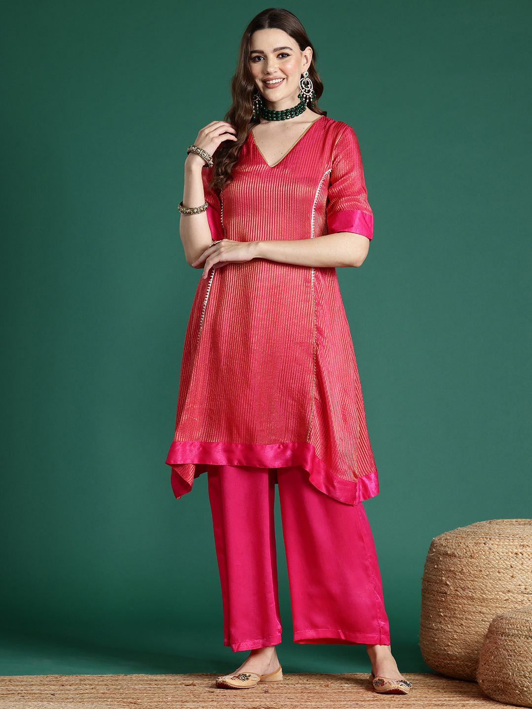 Dhiyona SN Women's Striped Dipped Hem Kurta & Velvet Finish Trousers Set