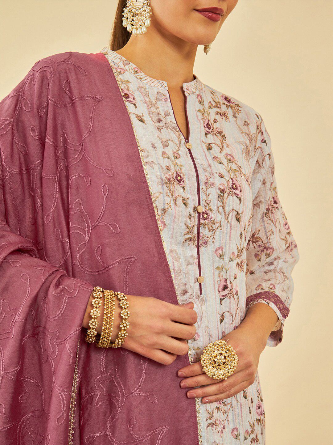 Dhiyona SO Women's Floral Printed Regular Kurta with Trousers & With Dupatta