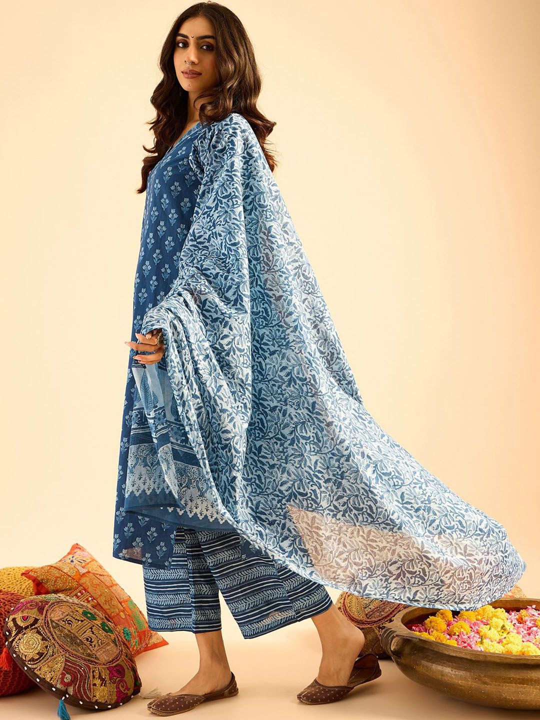 Dhiyona IE Blue Floral Printed V-Neck Pure Cotton Straight Kurta with Palazzo & Dupatta