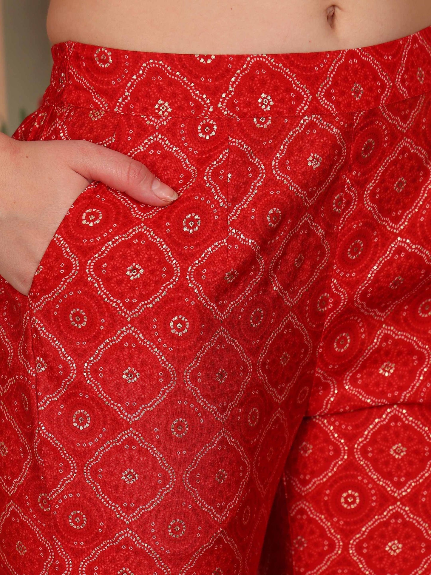 Dhiyona OD Bandhani Printed V-Neck Gotta Patti Straight Kurta with Trousers