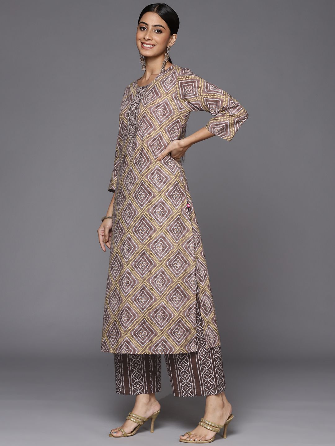 Dhiyona VA Women's Brown Bandhani Printed Gotta Patti Pure Cotton Kurta with Palazzos & With Dupatta